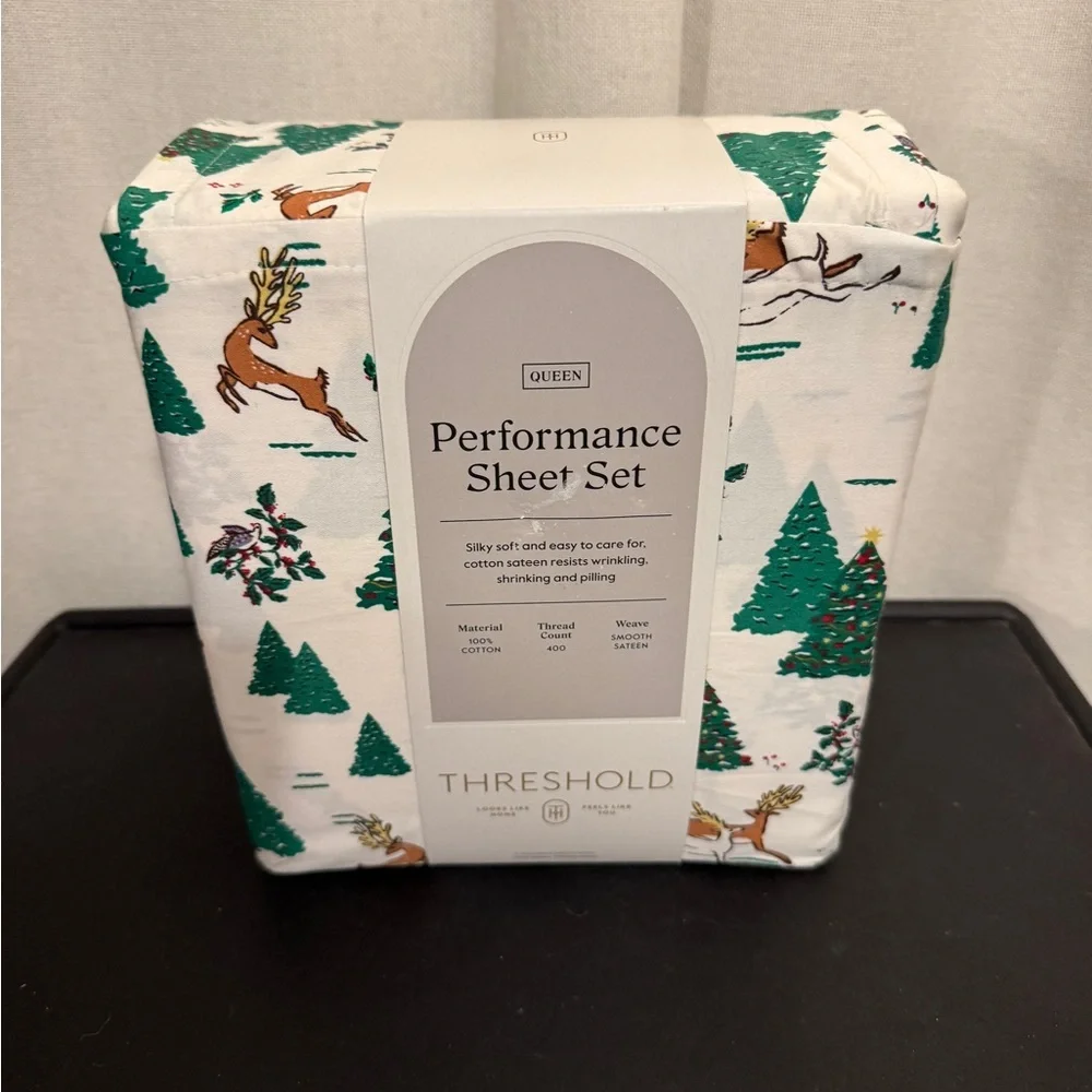 Christmas Thershold Perfromance bed sheets Queen